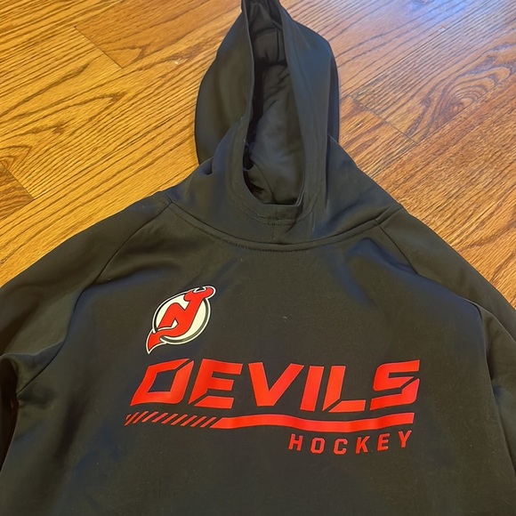 Fanatics NHL Boy’s Black NJ Devils Hoodie Size M 10/12 - Picture 2 of 6